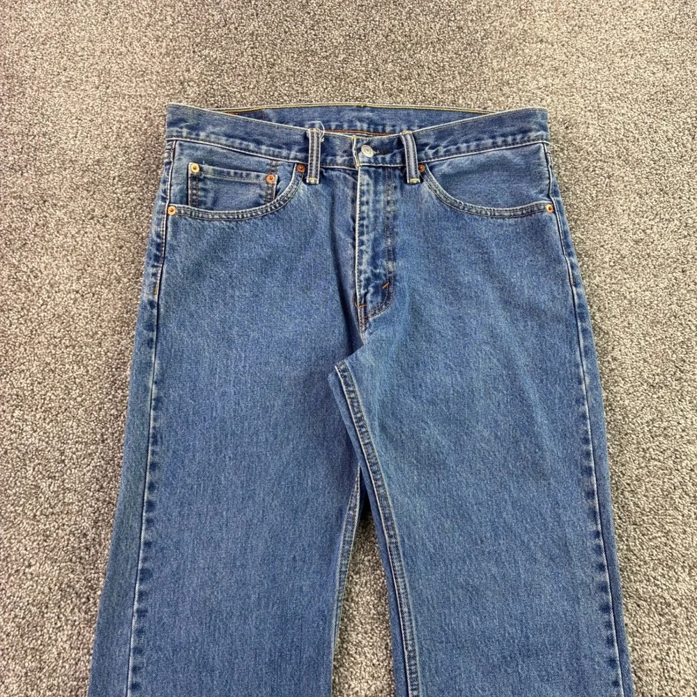 Levis measures 34in